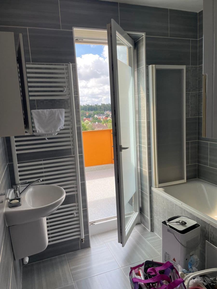 Prenájom bytu 3-izbový 74 m², Winklerova, Praha, Praha Prenájom bytu 3-izbový 74 m², Winklerova, Praha, Praha