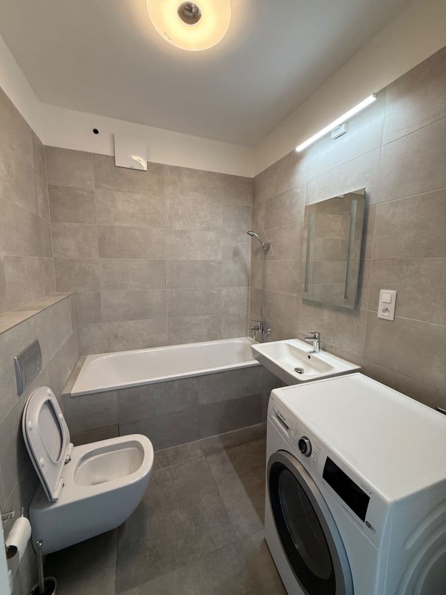 Prenájom bytu 2-izbový 50 m², Zlochova, Praha, Praha Prenájom bytu 2-izbový 50 m², Zlochova, Praha, Praha
