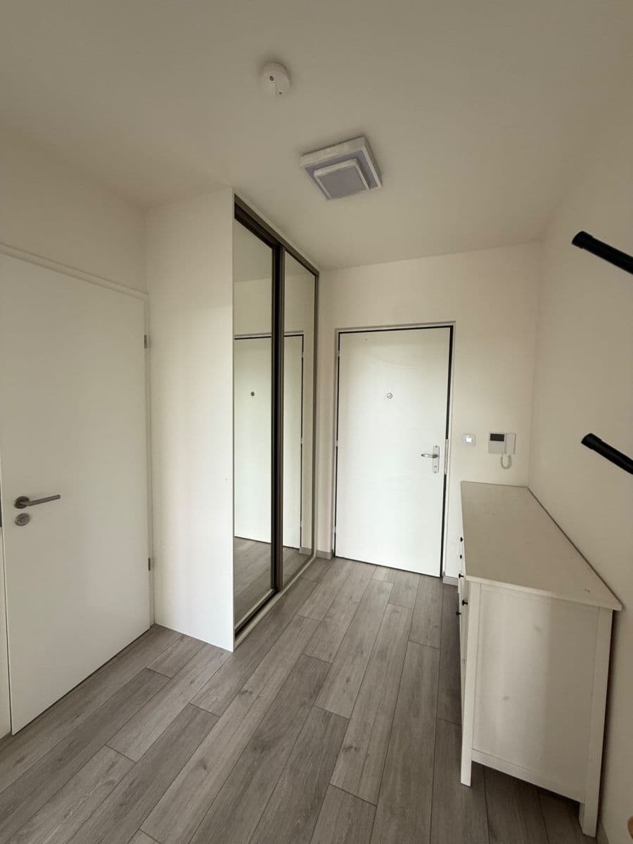 Prenájom bytu 2-izbový 50 m², Zlochova, Praha, Praha Prenájom bytu 2-izbový 50 m², Zlochova, Praha, Praha