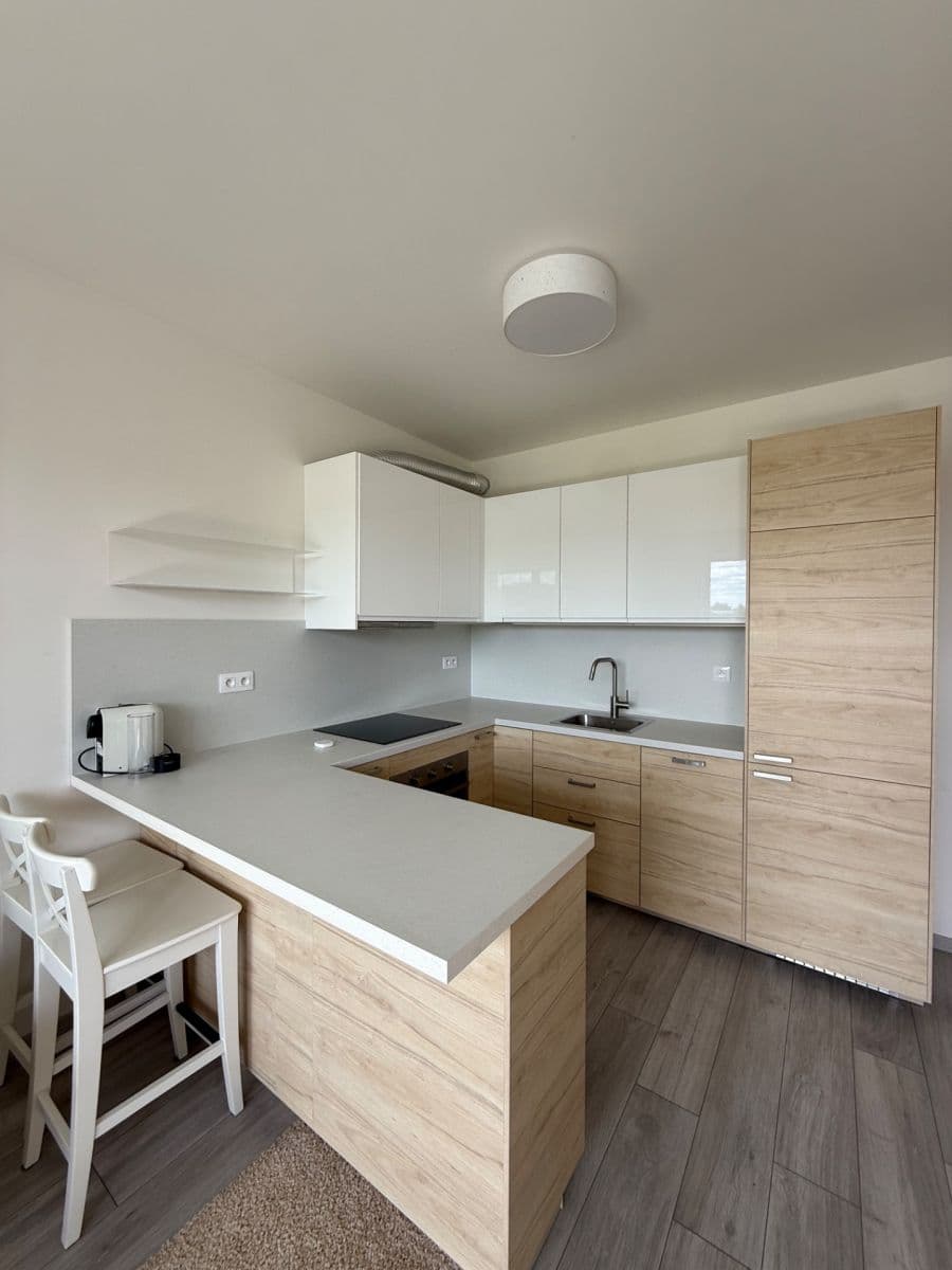 Prenájom bytu 2-izbový 50 m², Zlochova, Praha, Praha Prenájom bytu 2-izbový 50 m², Zlochova, Praha, Praha