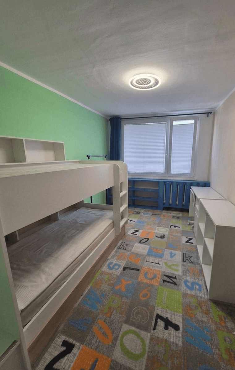 Prenájom bytu 4-izbový 78 m², Pavlíkova, Praha, Praha Prenájom bytu 4-izbový 78 m², Pavlíkova, Praha, Praha