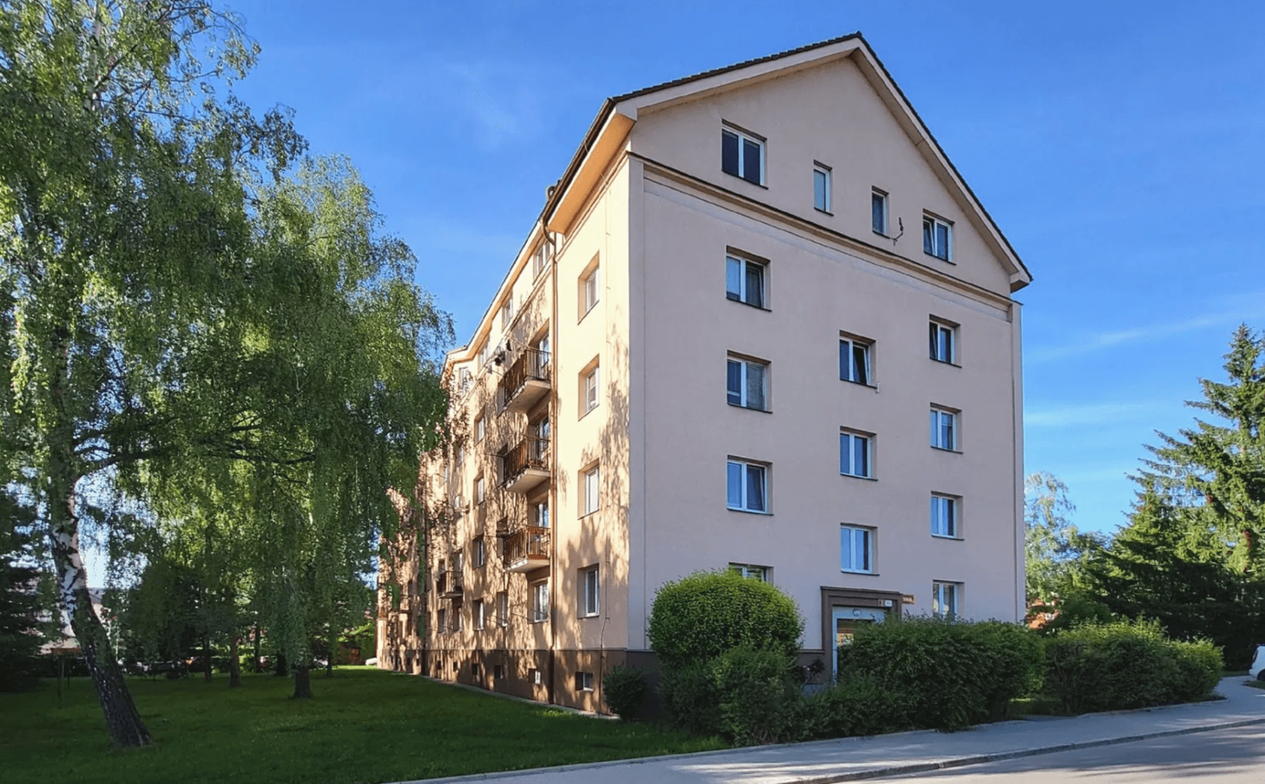 Prenájom bytu 3-izbový 102 m², Školní, Kuřim, Jihomoravský kraj Prenájom bytu 3-izbový 102 m², Školní, Kuřim, Jihomoravský kraj