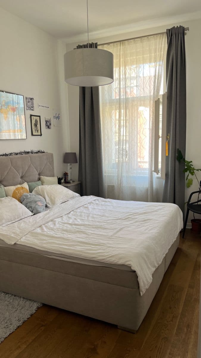 Prenájom bytu 2-izbový 50 m², Mánesova, Praha, Praha Prenájom bytu 2-izbový 50 m², Mánesova, Praha, Praha