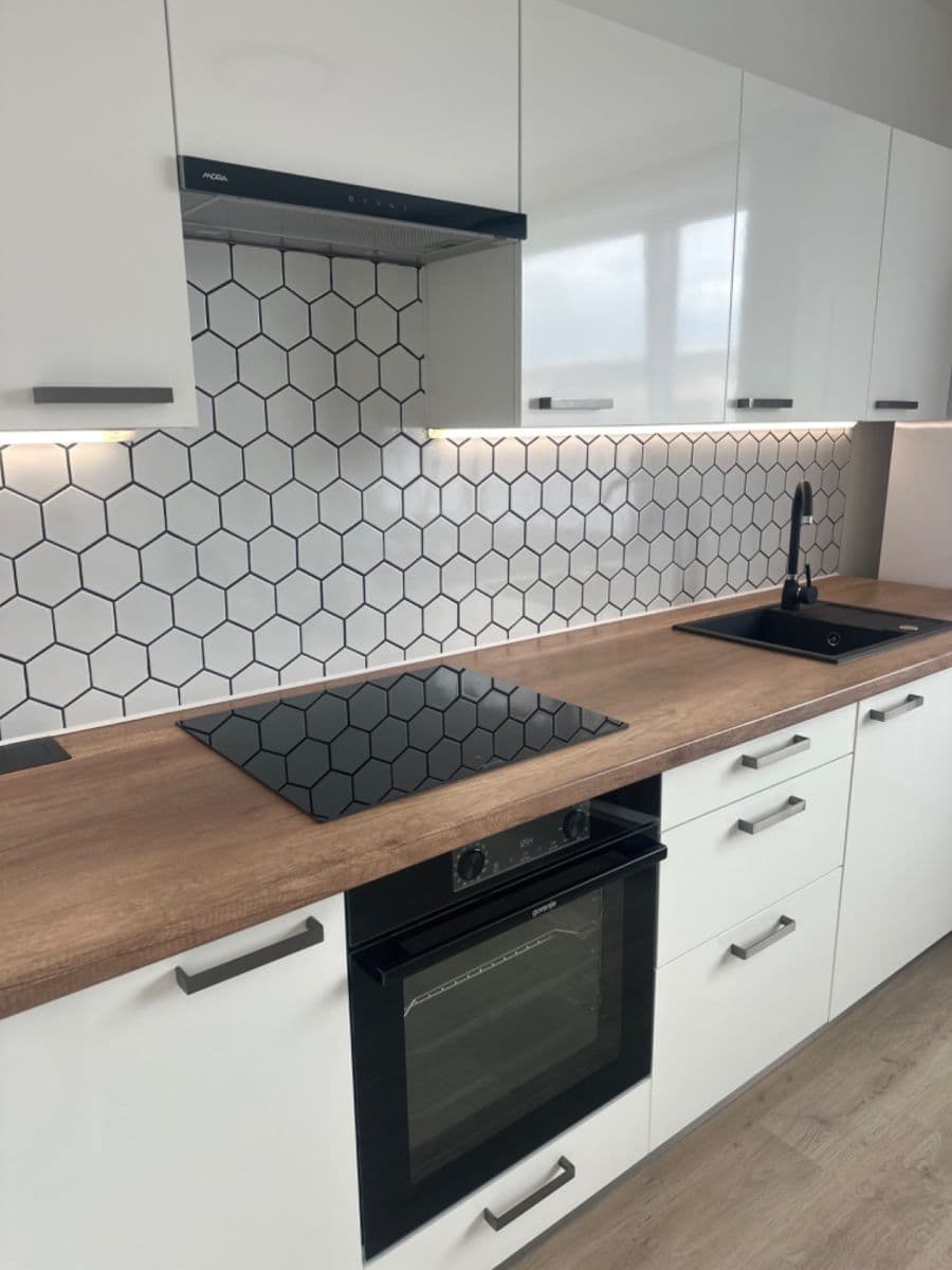 Prenájom bytu 2-izbový 40 m², Jižní náměstí, Brno, Jihomoravský kraj Prenájom bytu 2-izbový 40 m², Jižní náměstí, Brno, Jihomoravský kraj