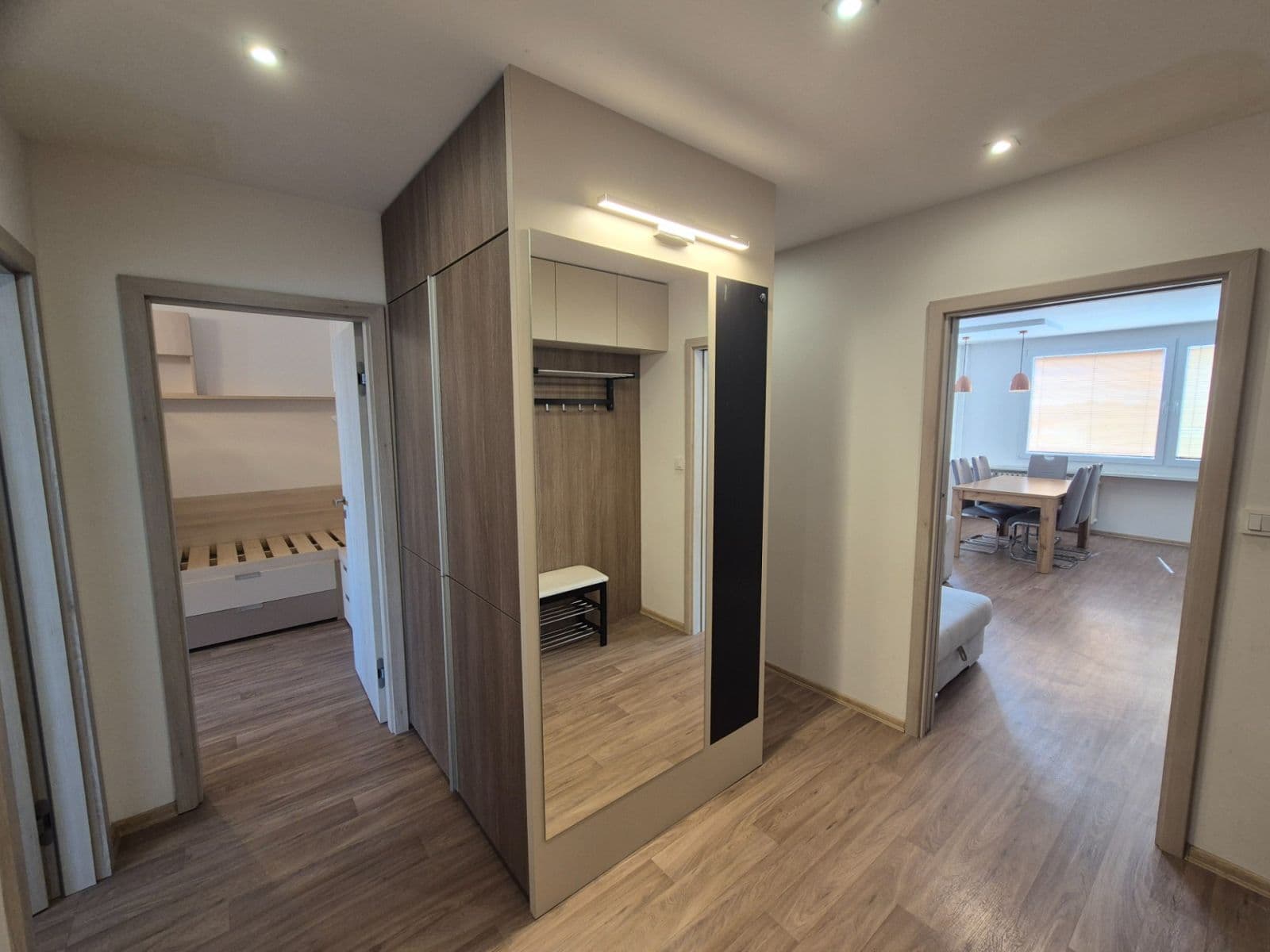 Prenájom bytu 3-izbový 69 m², Prosecká, Praha, Praha Prenájom bytu 3-izbový 69 m², Prosecká, Praha, Praha