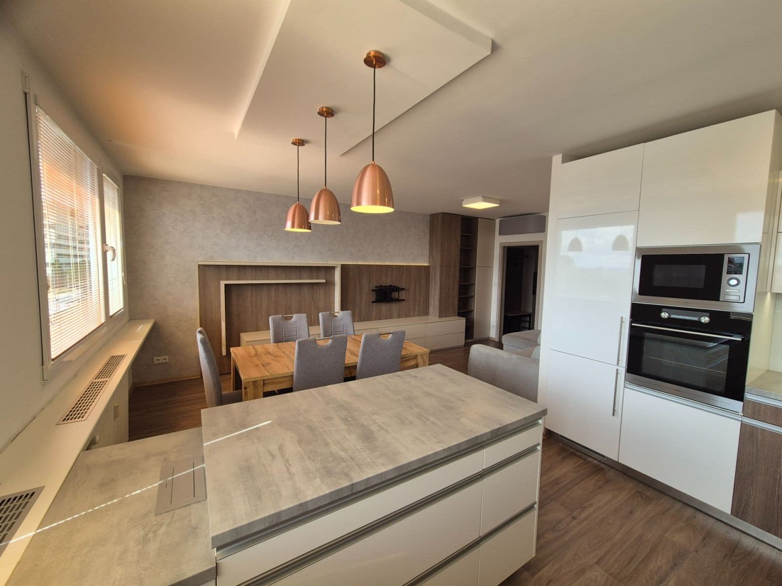 Prenájom bytu 3-izbový 69 m², Prosecká, Praha, Praha Prenájom bytu 3-izbový 69 m², Prosecká, Praha, Praha