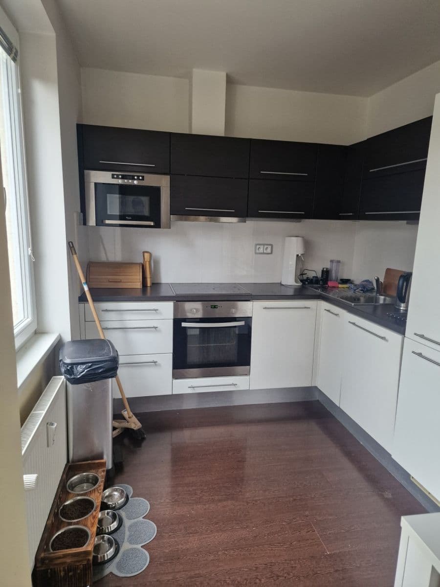 Prenájom bytu 2-izbový 54 m², Jihlavská, Praha, Praha Prenájom bytu 2-izbový 54 m², Jihlavská, Praha, Praha