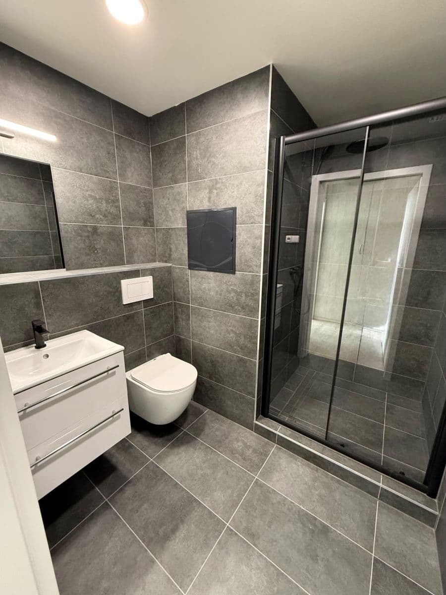 Prenájom bytu 1-izbový 33 m², Lazecká, Olomouc, Olomoucký kraj Prenájom bytu 1-izbový 33 m², Lazecká, Olomouc, Olomoucký kraj