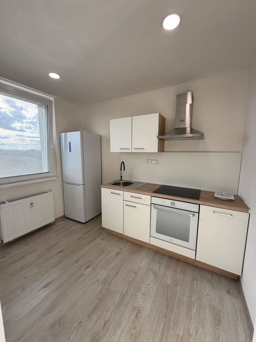 Prenájom bytu 1-izbový 33 m², Lazecká, Olomouc, Olomoucký kraj Prenájom bytu 1-izbový 33 m², Lazecká, Olomouc, Olomoucký kraj