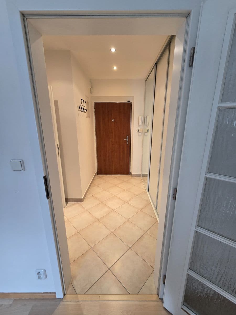 Prenájom bytu 1-izbový 33 m², Mikanova, Praha, Praha Prenájom bytu 1-izbový 33 m², Mikanova, Praha, Praha