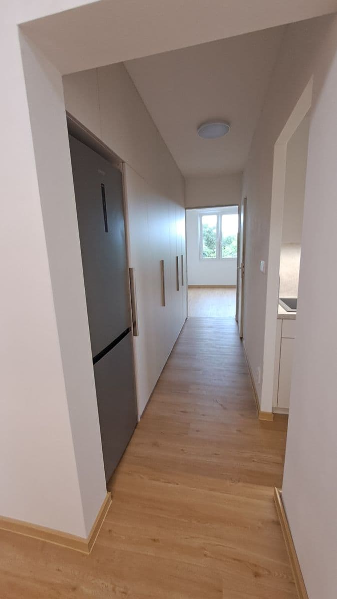 Prenájom bytu 3-izbový 72 m², Tuklatská, Praha, Praha Prenájom bytu 3-izbový 72 m², Tuklatská, Praha, Praha