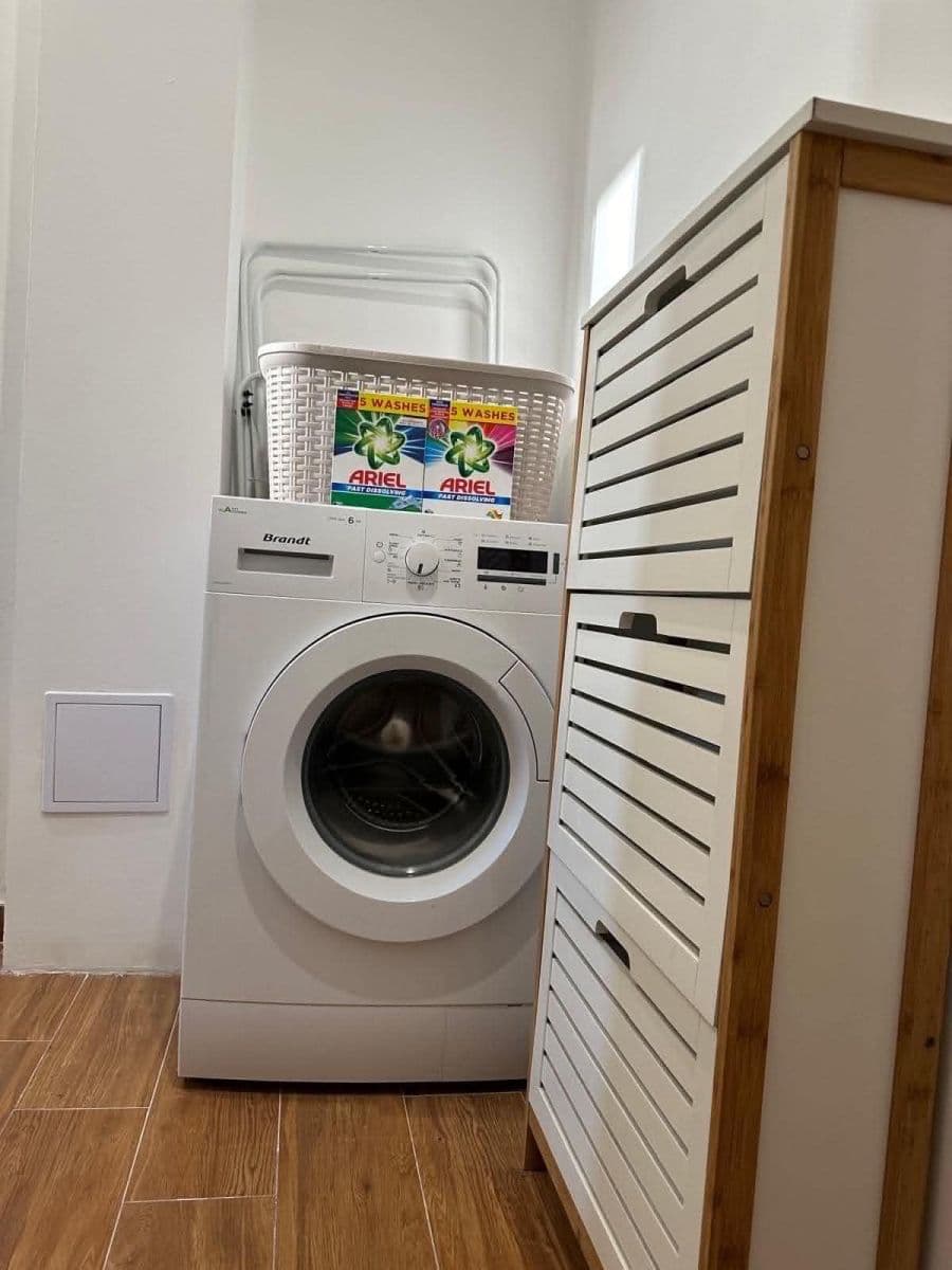 Prenájom bytu 2-izbový 45 m², Sokolovská, Praha, Praha Prenájom bytu 2-izbový 45 m², Sokolovská, Praha, Praha