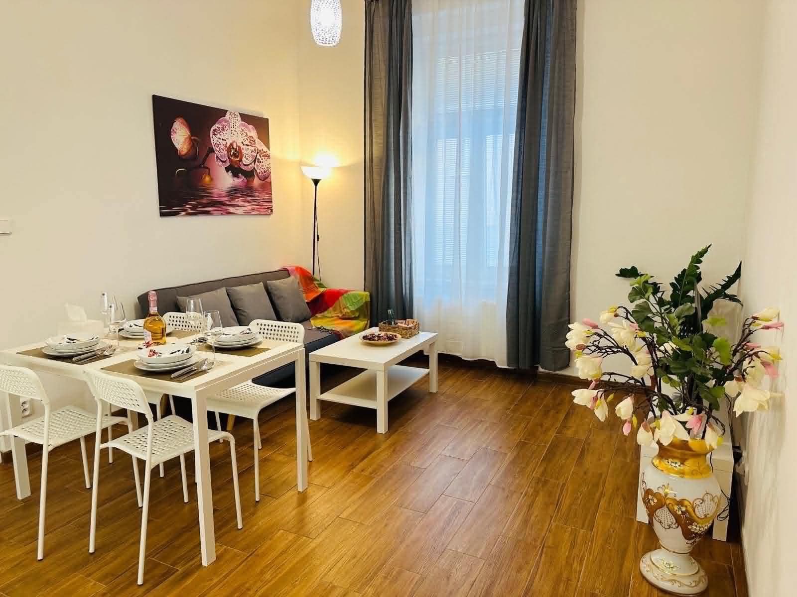Prenájom bytu 2-izbový 45 m², Sokolovská, Praha, Praha Prenájom bytu 2-izbový 45 m², Sokolovská, Praha, Praha