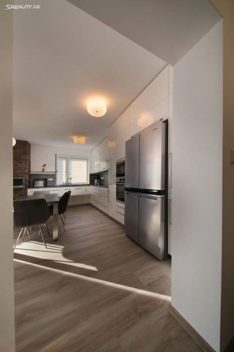 Prenájom bytu 2-izbový 69 m², Na Výhledech, Plzeň, Plzeňský kraj Prenájom bytu 2-izbový 69 m², Na Výhledech, Plzeň, Plzeňský kraj