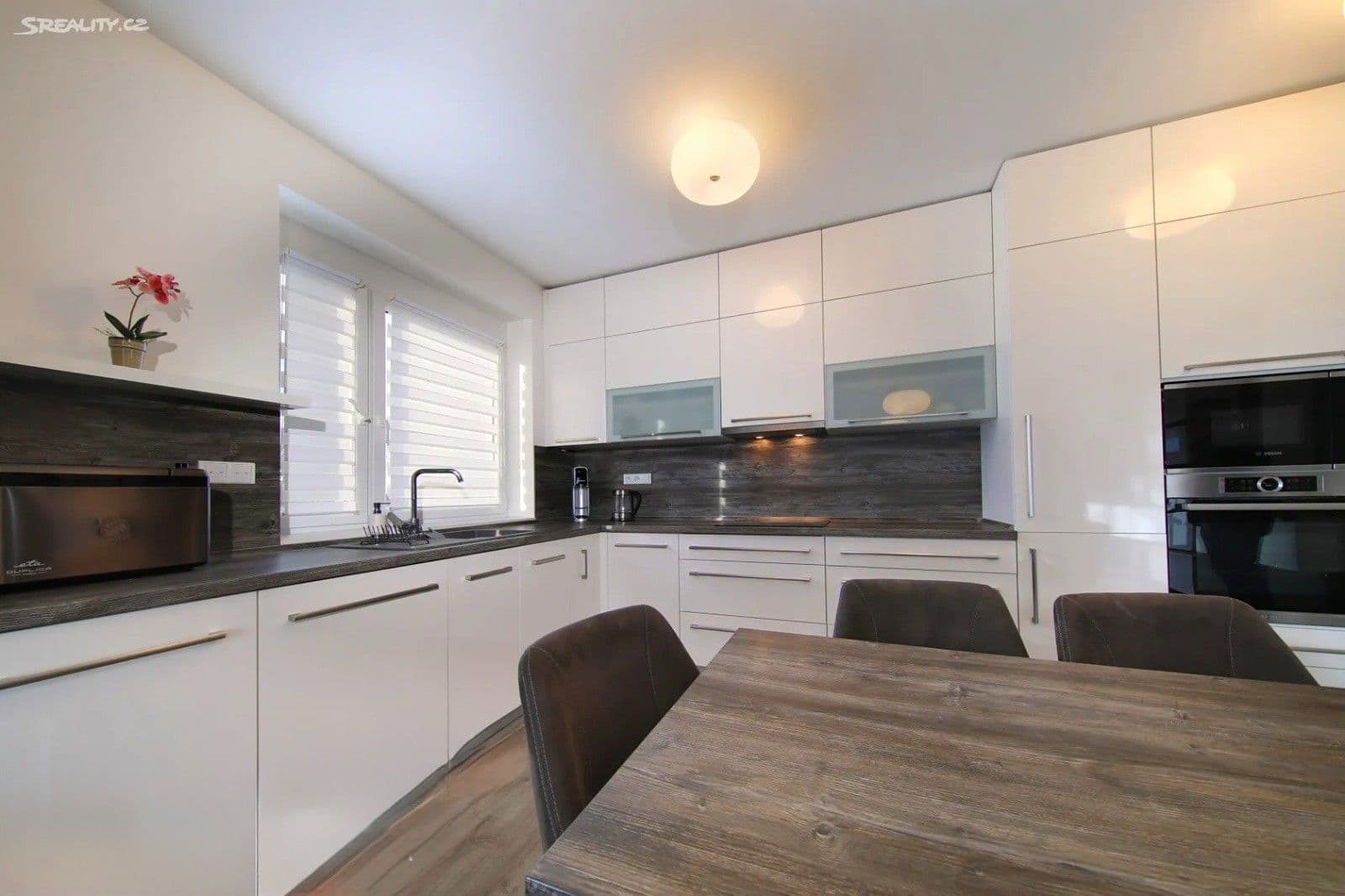 Prenájom bytu 2-izbový 69 m², Na Výhledech, Plzeň, Plzeňský kraj Prenájom bytu 2-izbový 69 m², Na Výhledech, Plzeň, Plzeňský kraj