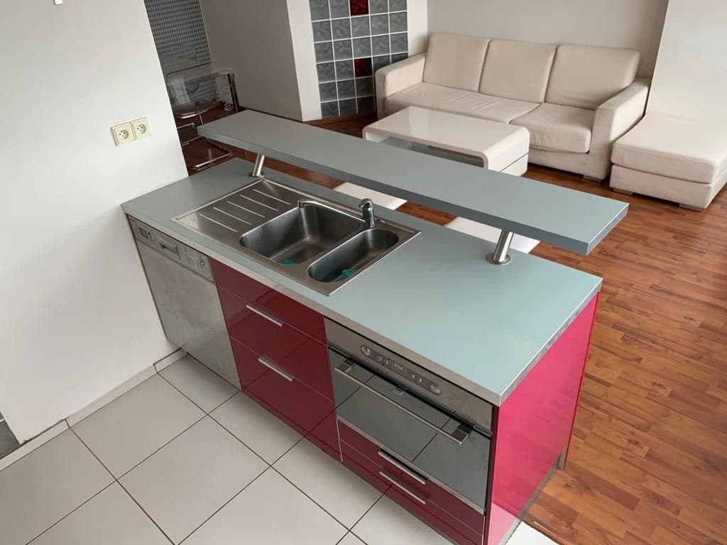 Prenájom bytu 2-izbový 51 m², Dr. Jiřího Procházky, Jihlava, Kraj Vysočina Prenájom bytu 2-izbový 51 m², Dr. Jiřího Procházky, Jihlava, Kraj Vysočina