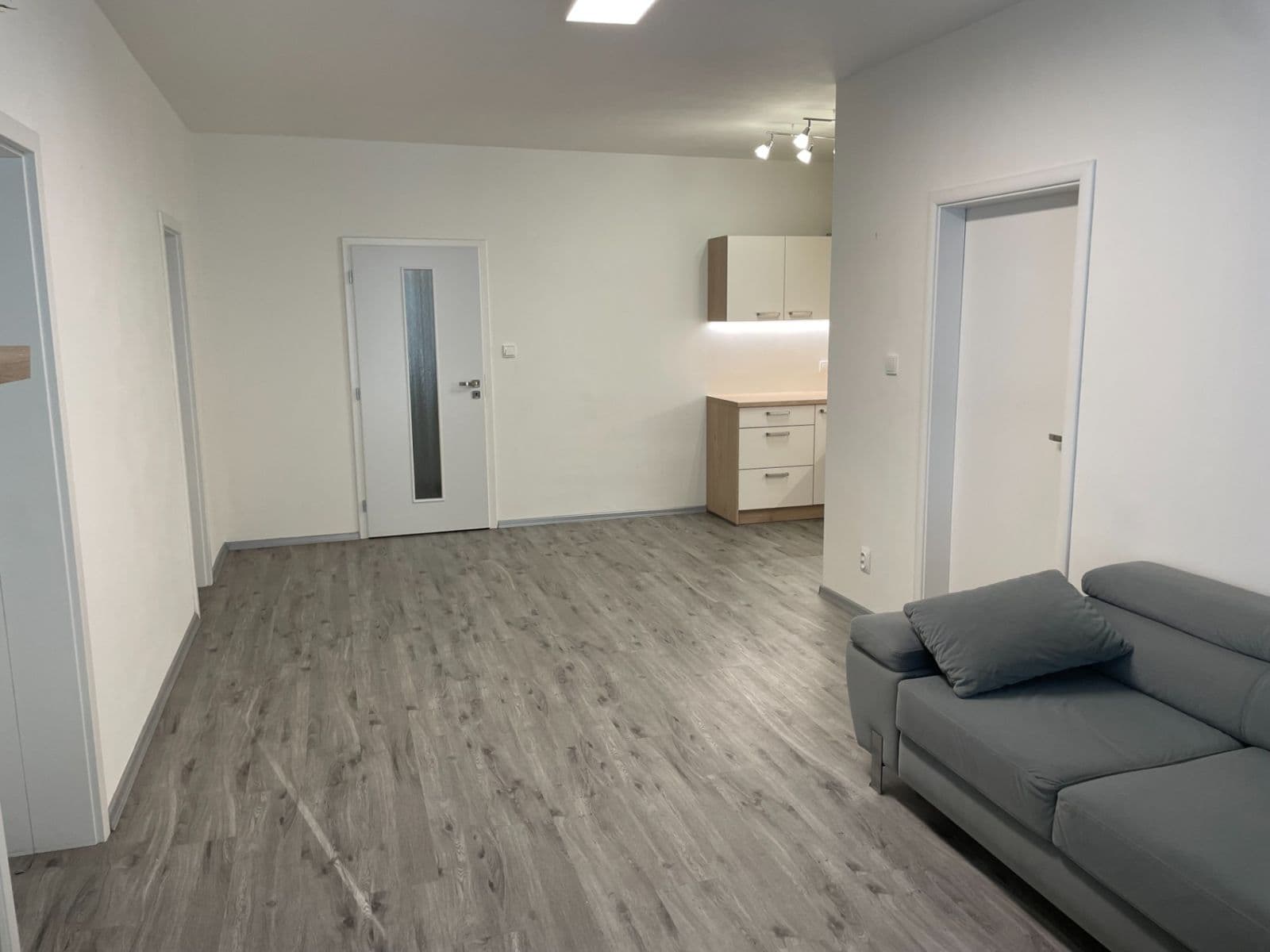 Prenájom bytu 3-izbový 65 m², Palackého, Český Brod, Středočeský kraj Prenájom bytu 3-izbový 65 m², Palackého, Český Brod, Středočeský kraj