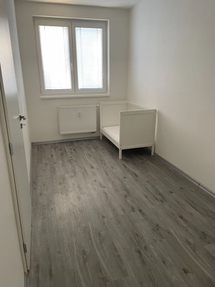 Prenájom bytu 3-izbový 65 m², Palackého, Český Brod, Středočeský kraj Prenájom bytu 3-izbový 65 m², Palackého, Český Brod, Středočeský kraj