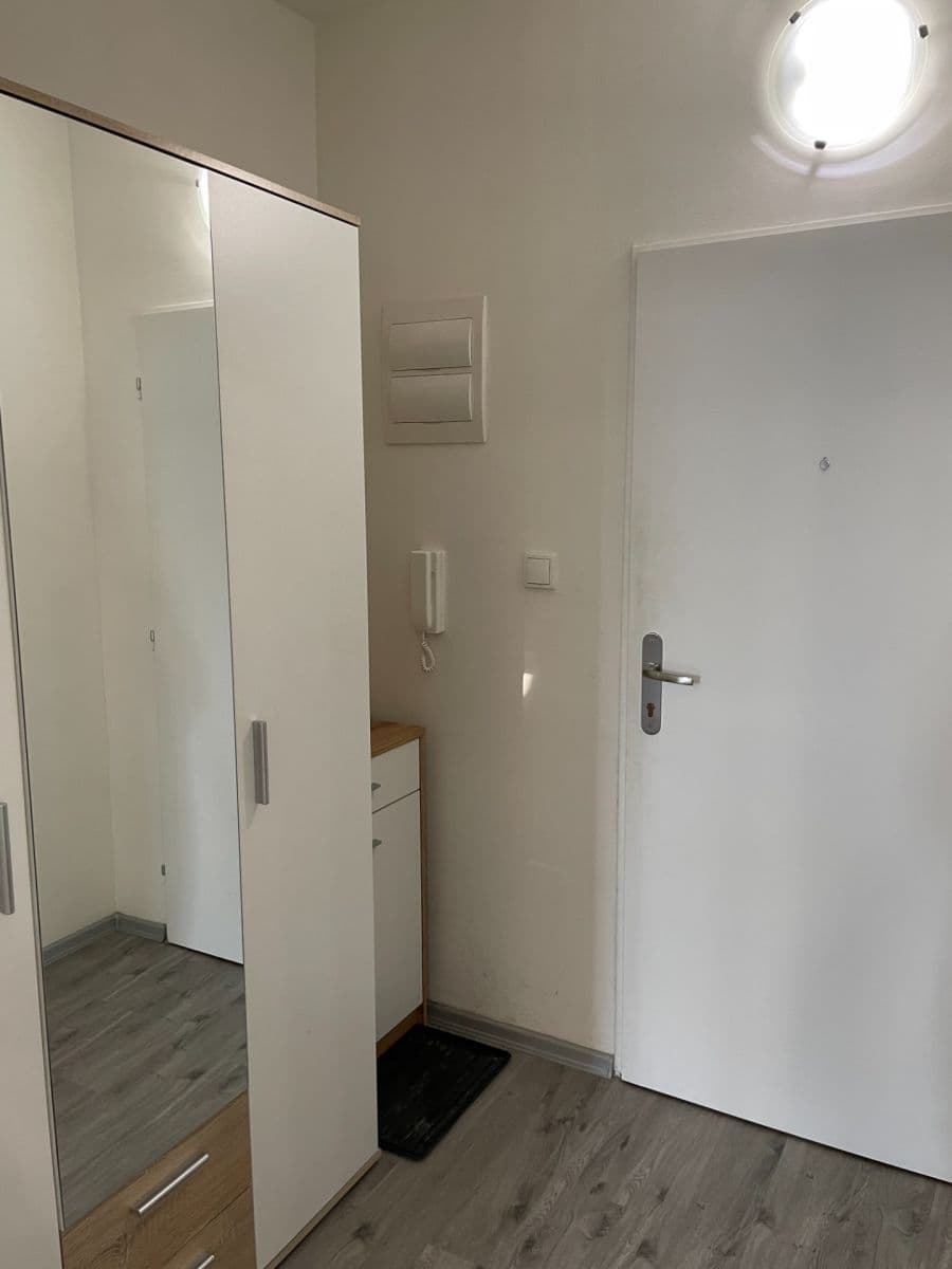 Prenájom bytu 3-izbový 65 m², Palackého, Český Brod, Středočeský kraj Prenájom bytu 3-izbový 65 m², Palackého, Český Brod, Středočeský kraj