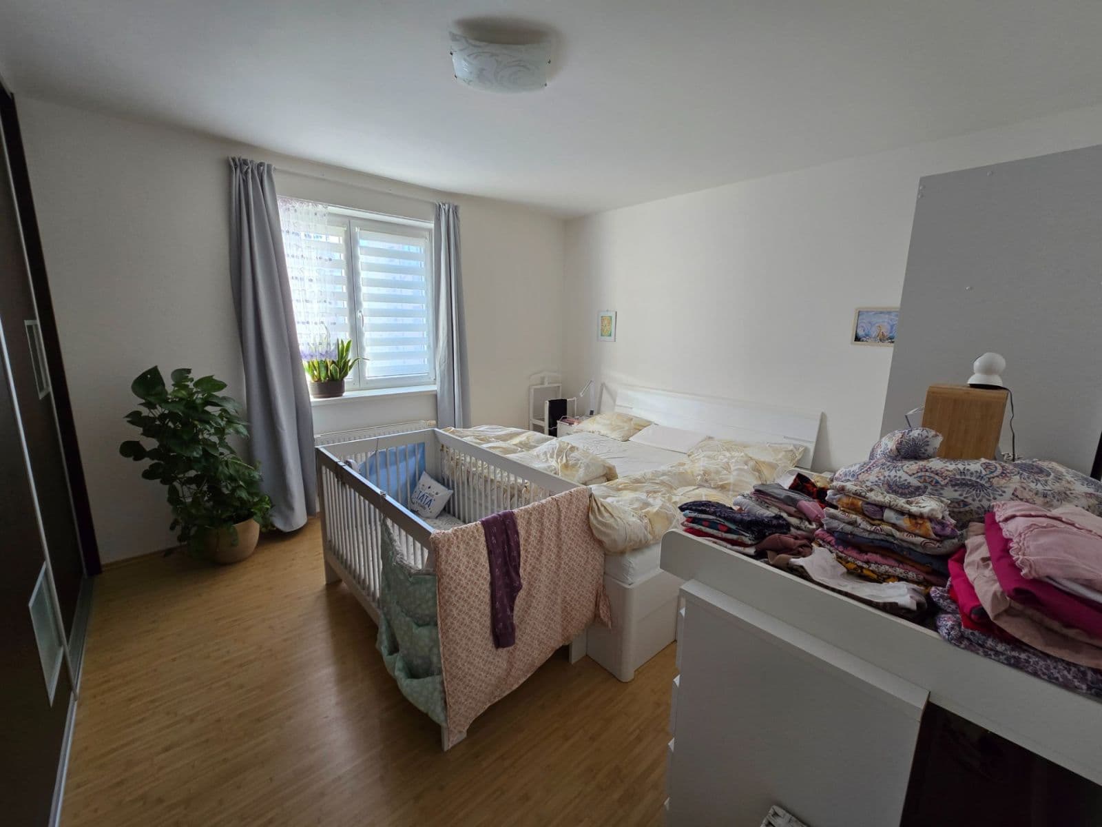 Prenájom bytu 3-izbový 106 m², Jabloňová, Uherské Hradiště, Zlínský kraj Prenájom bytu 3-izbový 106 m², Jabloňová, Uherské Hradiště, Zlínský kraj