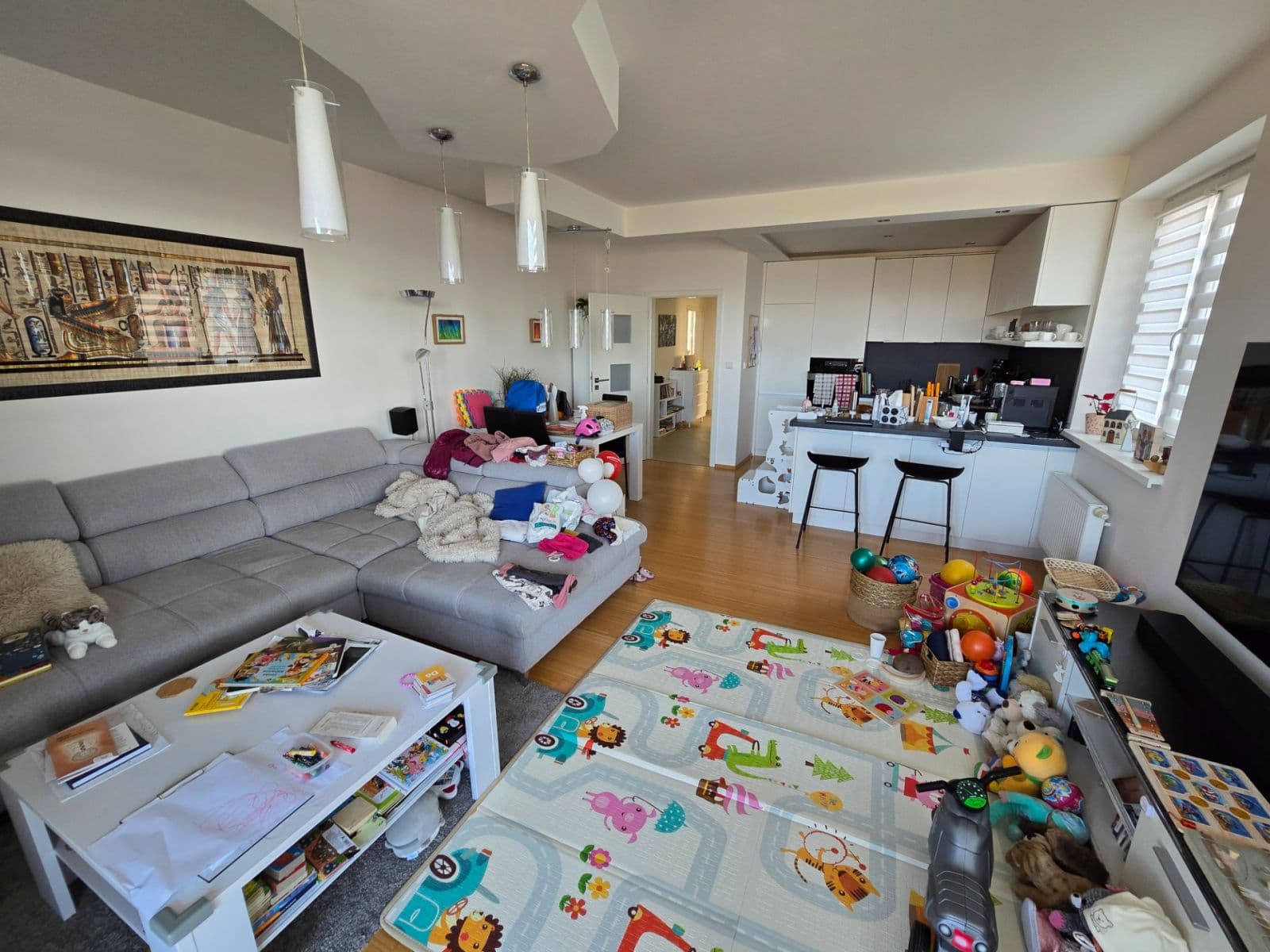 Prenájom bytu 3-izbový 106 m², Jabloňová, Uherské Hradiště, Zlínský kraj Prenájom bytu 3-izbový 106 m², Jabloňová, Uherské Hradiště, Zlínský kraj