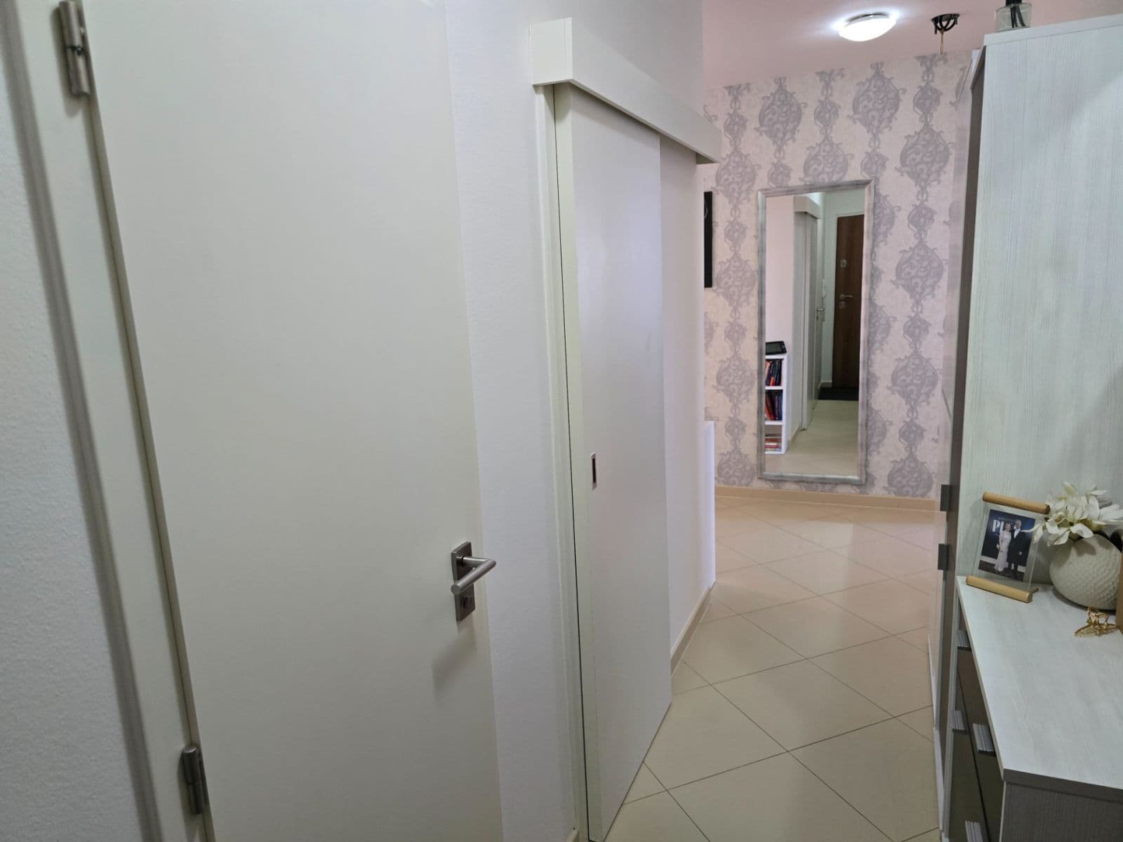 Prenájom bytu 3-izbový 106 m², Jabloňová, Uherské Hradiště, Zlínský kraj Prenájom bytu 3-izbový 106 m², Jabloňová, Uherské Hradiště, Zlínský kraj
