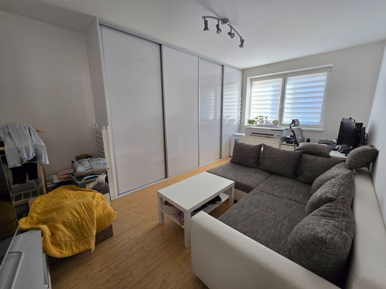 Prenájom bytu 3-izbový 106 m², Jabloňová, Uherské Hradiště, Zlínský kraj Prenájom bytu 3-izbový 106 m², Jabloňová, Uherské Hradiště, Zlínský kraj