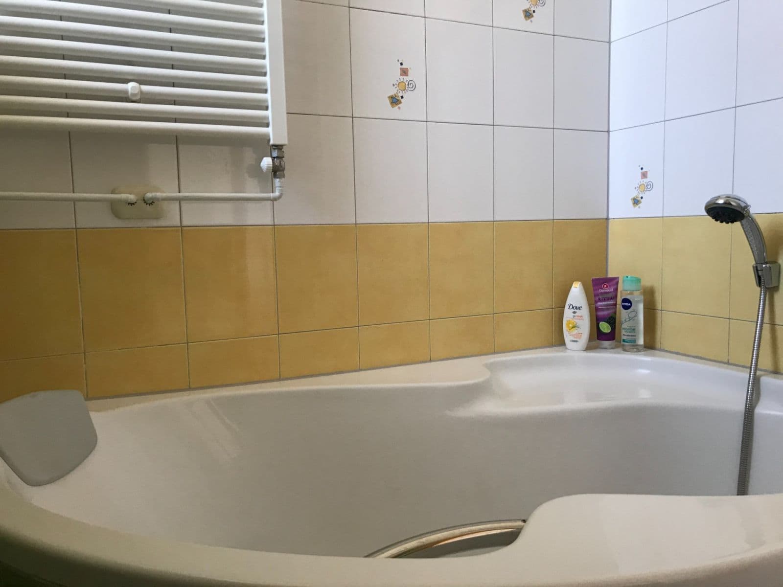 Prenájom bytu 2-izbový 68 m², Kafkova, Praha, Praha Prenájom bytu 2-izbový 68 m², Kafkova, Praha, Praha
