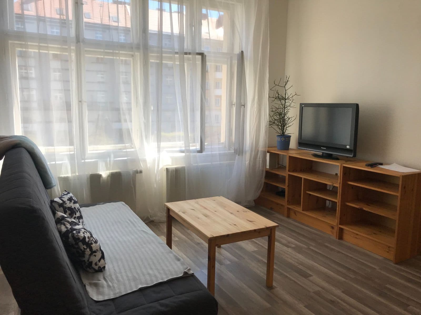 Prenájom bytu 2-izbový 68 m², Kafkova, Praha, Praha Prenájom bytu 2-izbový 68 m², Kafkova, Praha, Praha