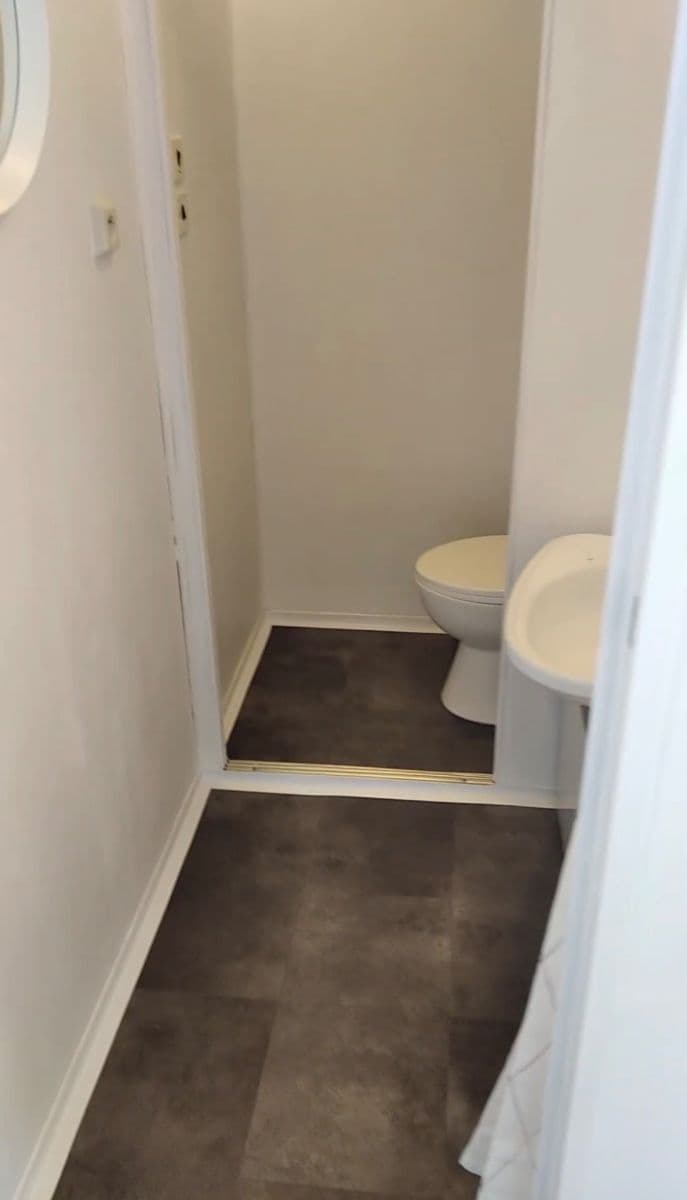 Prenájom bytu 1-izbový 21 m², Trnovská, Pardubice, Pardubický kraj Prenájom bytu 1-izbový 21 m², Trnovská, Pardubice, Pardubický kraj