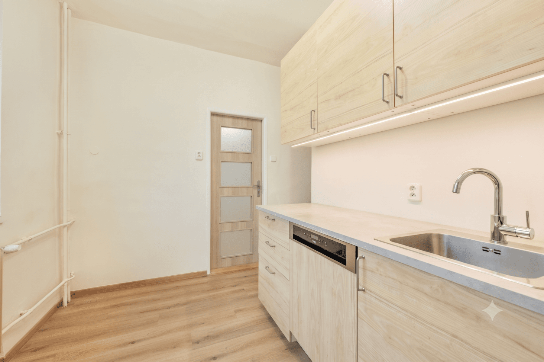 Prenájom bytu 2-izbový 52 m², Mochovská, Praha, Praha Prenájom bytu 2-izbový 52 m², Mochovská, Praha, Praha