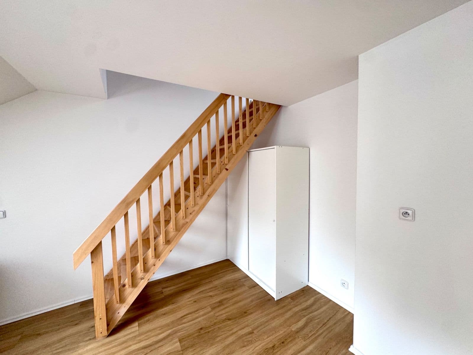 Prenájom bytu 2-izbový 67 m², Kollárova, Praha, Praha Prenájom bytu 2-izbový 67 m², Kollárova, Praha, Praha