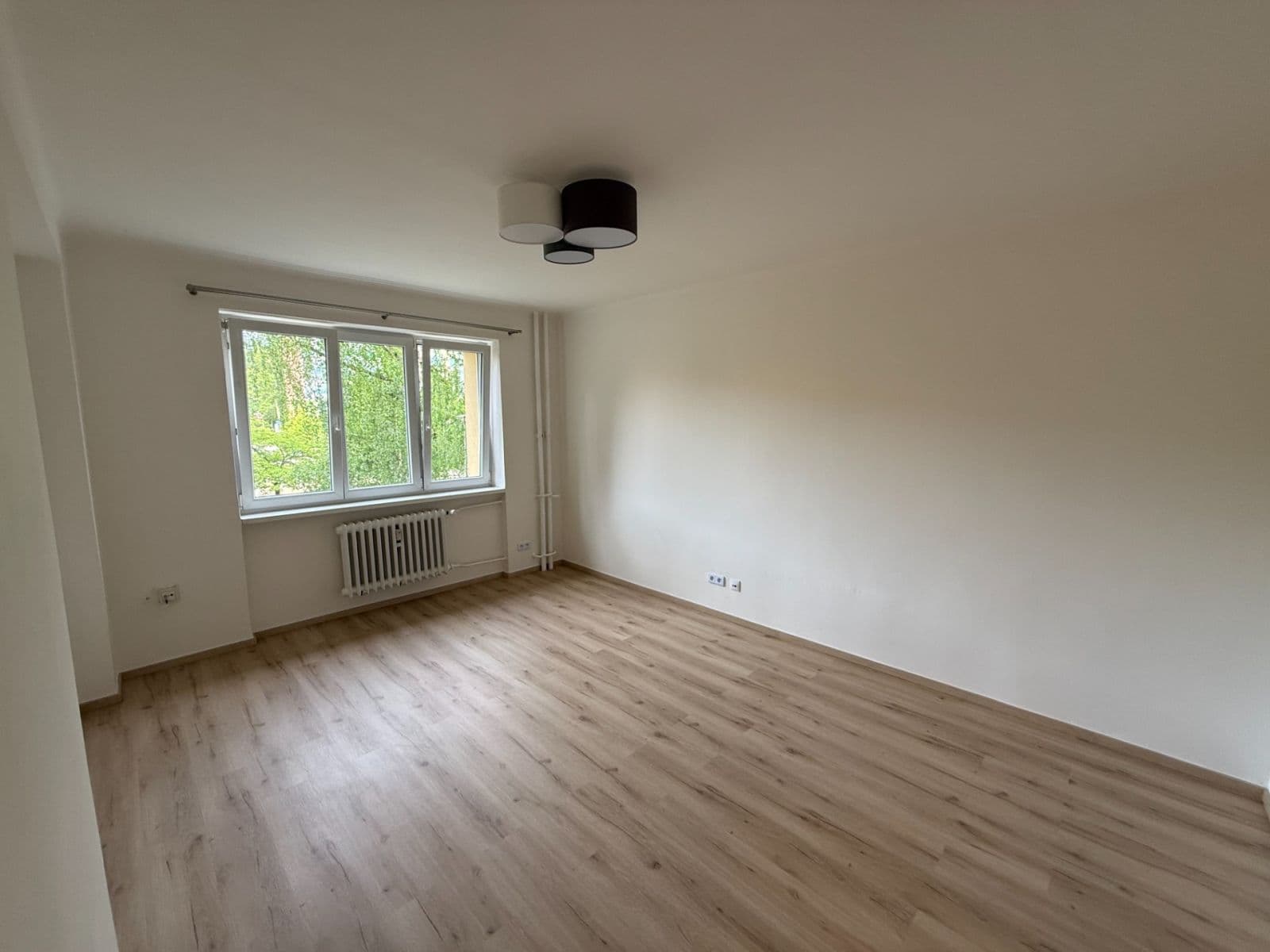 Prenájom bytu 3-izbový 54 m², náměstí Na Balabence, Praha, Praha Prenájom bytu 3-izbový 54 m², náměstí Na Balabence, Praha, Praha