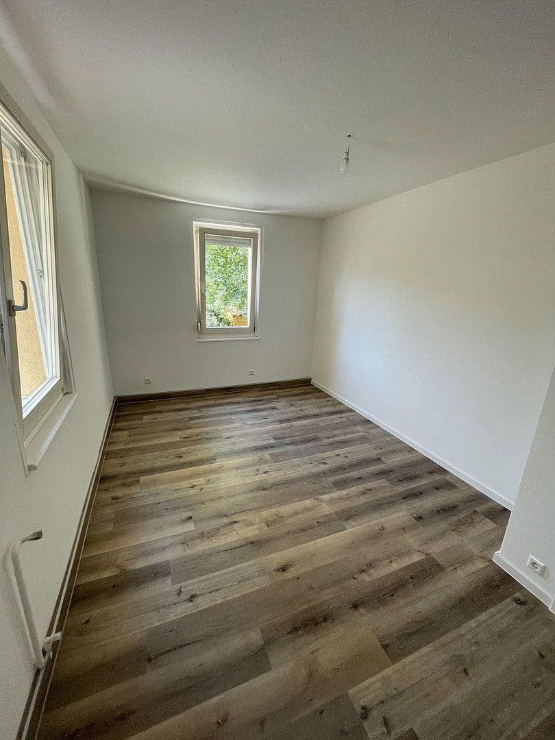 Prenájom bytu 3-izbový 70 m², Tuttlingen, Bádensko-Wurttembersko Prenájom bytu 3-izbový 70 m², Tuttlingen, Bádensko-Wurttembersko