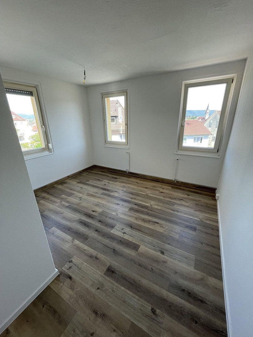 Prenájom bytu 3-izbový 70 m², Tuttlingen, Bádensko-Wurttembersko Prenájom bytu 3-izbový 70 m², Tuttlingen, Bádensko-Wurttembersko