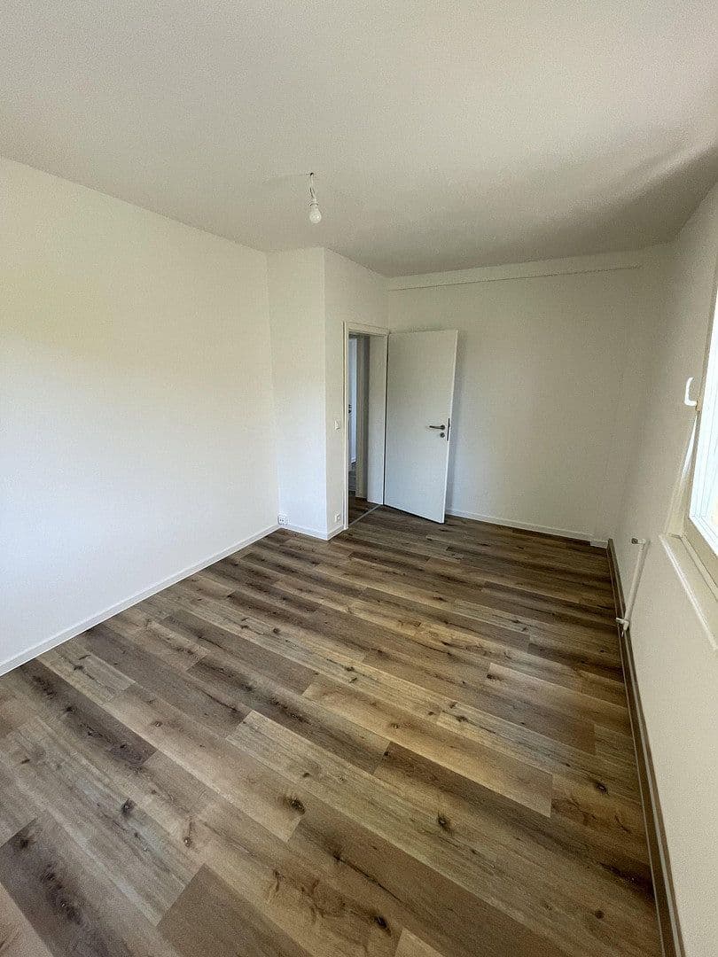 Prenájom bytu 3-izbový 70 m², Tuttlingen, Bádensko-Wurttembersko Prenájom bytu 3-izbový 70 m², Tuttlingen, Bádensko-Wurttembersko