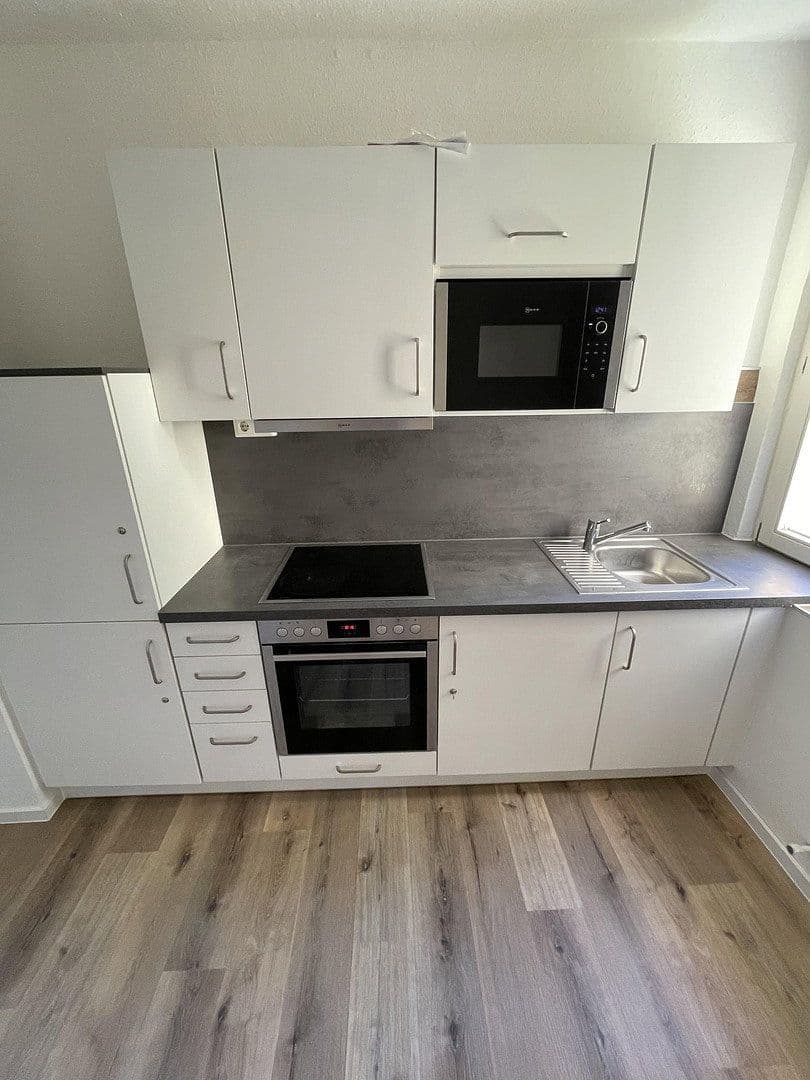 Prenájom bytu 3-izbový 70 m², Tuttlingen, Bádensko-Wurttembersko Prenájom bytu 3-izbový 70 m², Tuttlingen, Bádensko-Wurttembersko