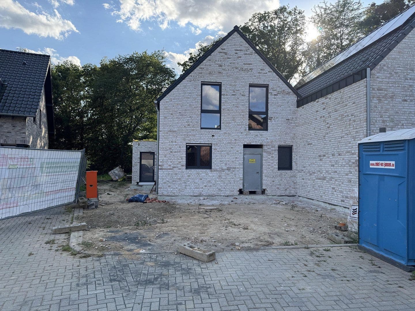 Predaj domu 122 m², pozemok 388 m², Im Pesch 13A, Erkelenz, Severné Porýnie - Westfálsko Predaj domu 122 m², pozemok 388 m², Im Pesch 13A, Erkelenz, Severné Porýnie - Westfálsko