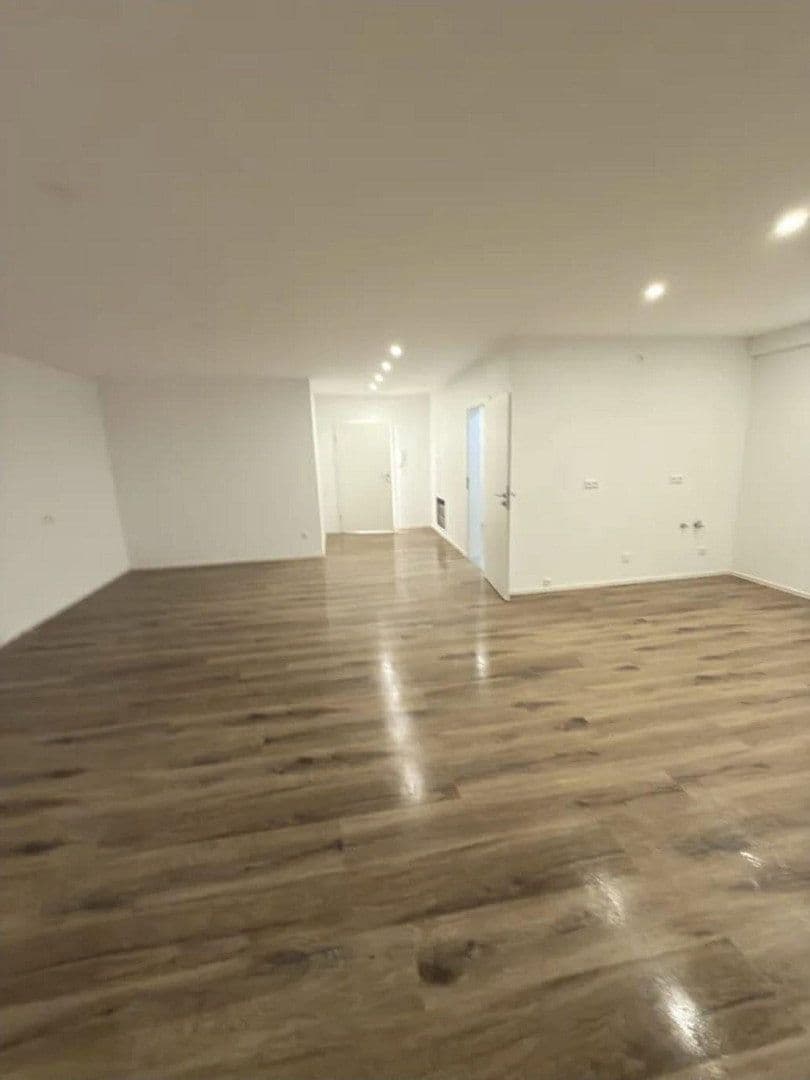 Predaj bytu 1-izbový 65 m², Stockacher Straße 6, Tuttlingen, Bádensko-Wurttembersko Predaj bytu 1-izbový 65 m², Stockacher Straße 6, Tuttlingen, Bádensko-Wurttembersko