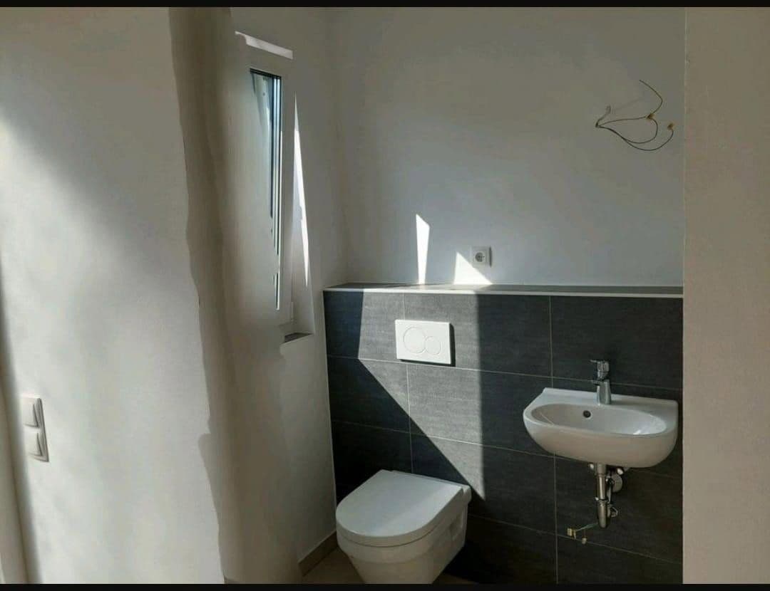 Prenájom domu 140 m², pozemok 350 m², Thesdorfer Weg 115, Pinneberg, Šlezvicko-Holštajnsko Prenájom domu 140 m², pozemok 350 m², Thesdorfer Weg 115, Pinneberg, Šlezvicko-Holštajnsko