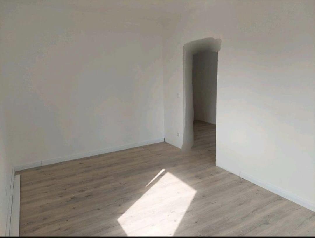 Prenájom domu 140 m², pozemok 350 m², Thesdorfer Weg 115, Pinneberg, Šlezvicko-Holštajnsko Prenájom domu 140 m², pozemok 350 m², Thesdorfer Weg 115, Pinneberg, Šlezvicko-Holštajnsko