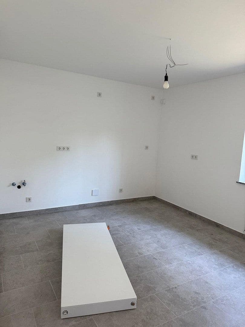 Prenájom bytu 2-izbový 68 m², Dossenheim, Bádensko-Wurttembersko Prenájom bytu 2-izbový 68 m², Dossenheim, Bádensko-Wurttembersko