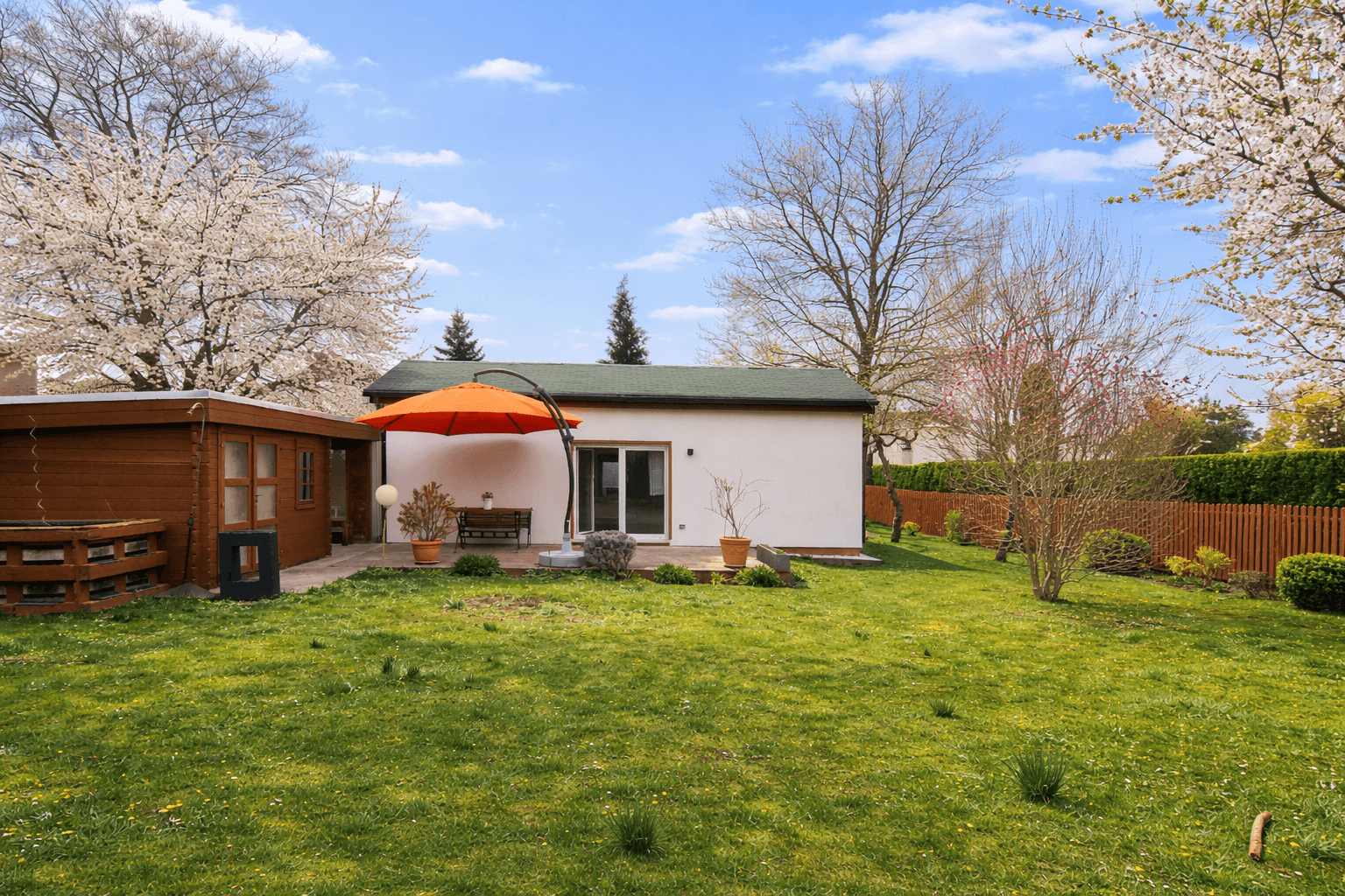 Predaj domu 76 m², pozemok 828 m², Blankenfelde-Mahlow, Brandenbursko Predaj domu 76 m², pozemok 828 m², Blankenfelde-Mahlow, Brandenbursko