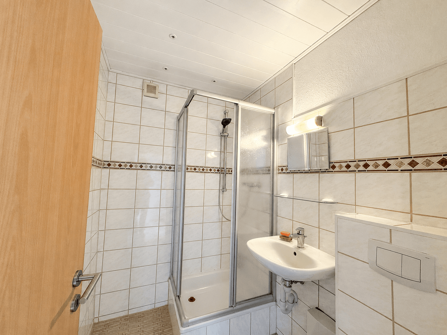 Prenájom bytu 3-izbový 70 m², Rominter Straße 14, Bremen, Brémy Prenájom bytu 3-izbový 70 m², Rominter Straße 14, Bremen, Brémy