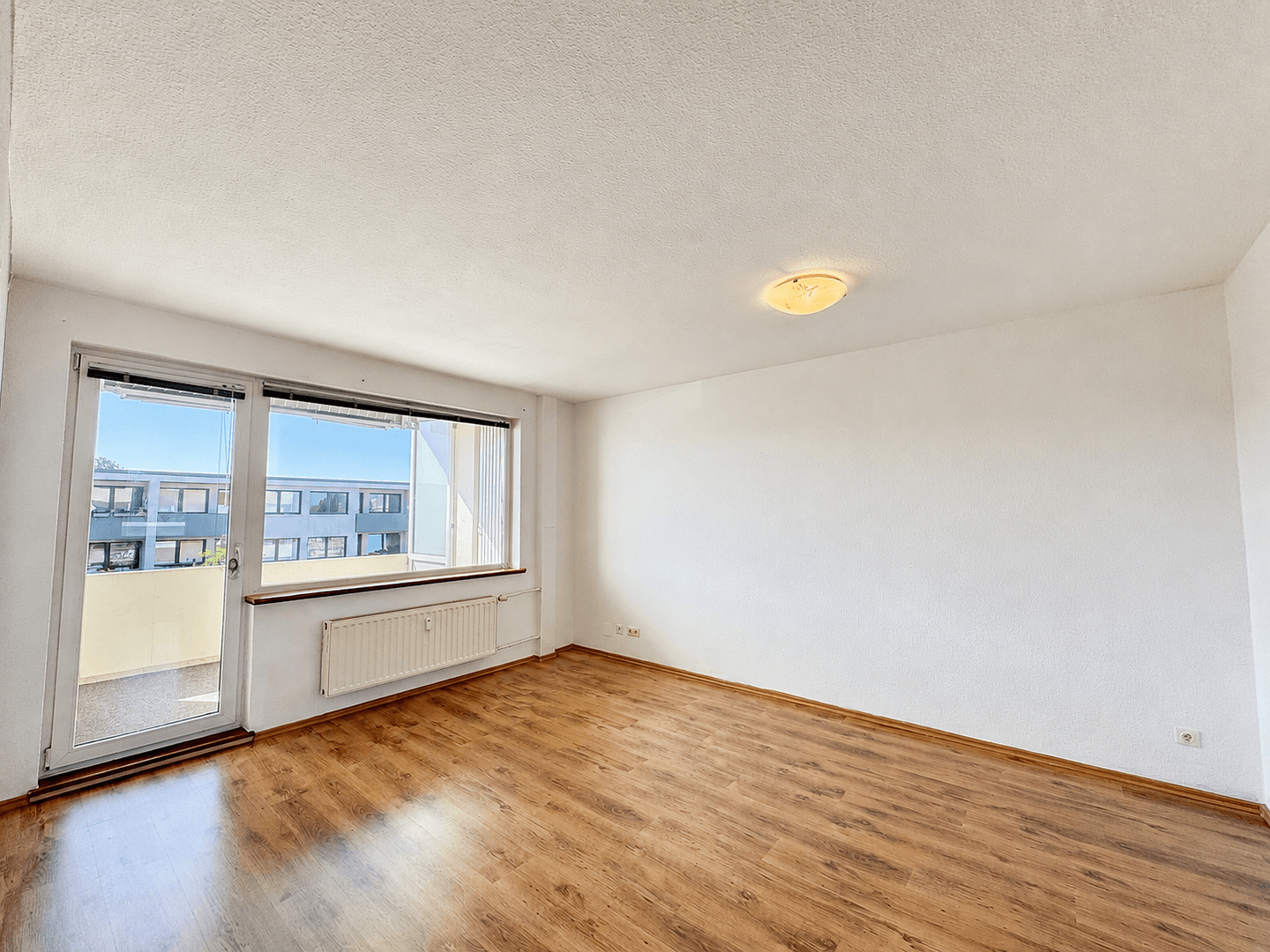 Prenájom bytu 3-izbový 70 m², Rominter Straße 14, Bremen, Brémy Prenájom bytu 3-izbový 70 m², Rominter Straße 14, Bremen, Brémy