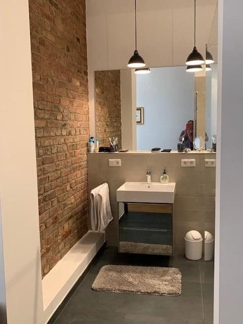 Prenájom bytu 2-izbový 72 m², Frankfurt am Main, Hesensko Prenájom bytu 2-izbový 72 m², Frankfurt am Main, Hesensko