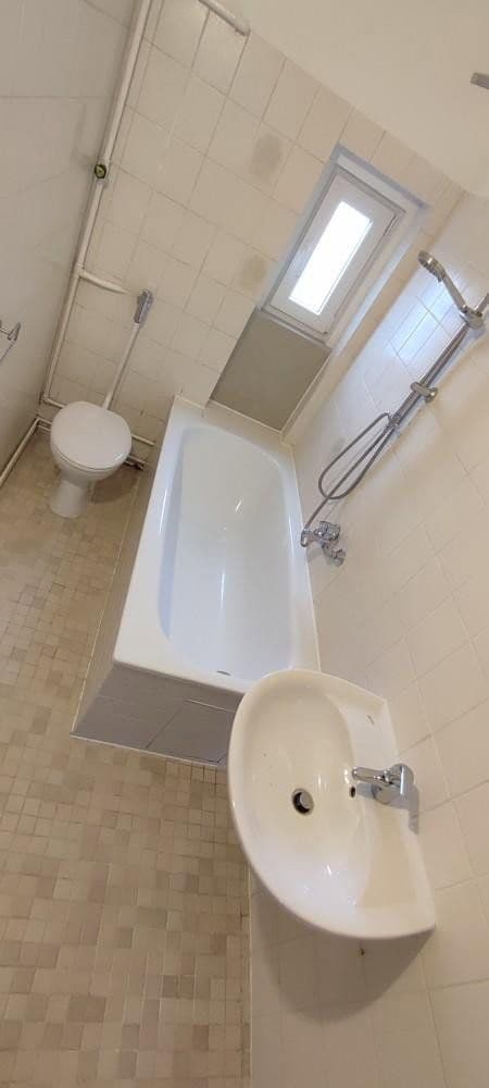 Prenájom bytu 2-izbový 71 m², Elisabethstraße 12b-c, Berlin, Berlín Prenájom bytu 2-izbový 71 m², Elisabethstraße 12b-c, Berlin, Berlín