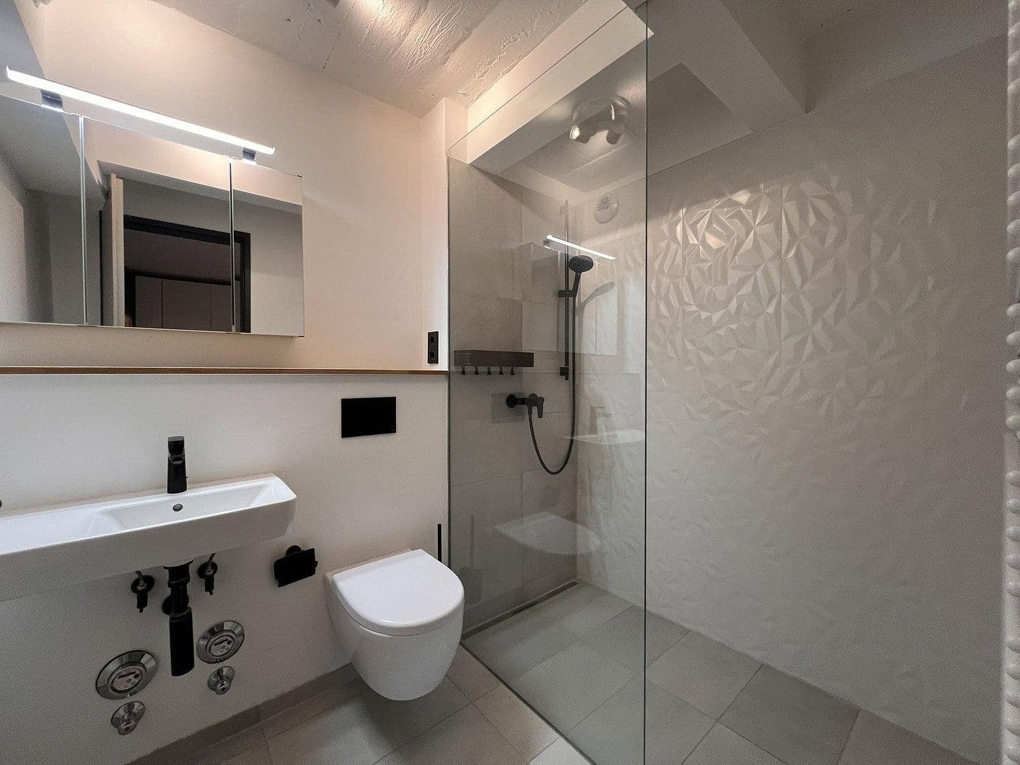 Prenájom bytu 1-izbový 57 m², Habichtstraße 37, Hamburg, Hamburg Prenájom bytu 1-izbový 57 m², Habichtstraße 37, Hamburg, Hamburg