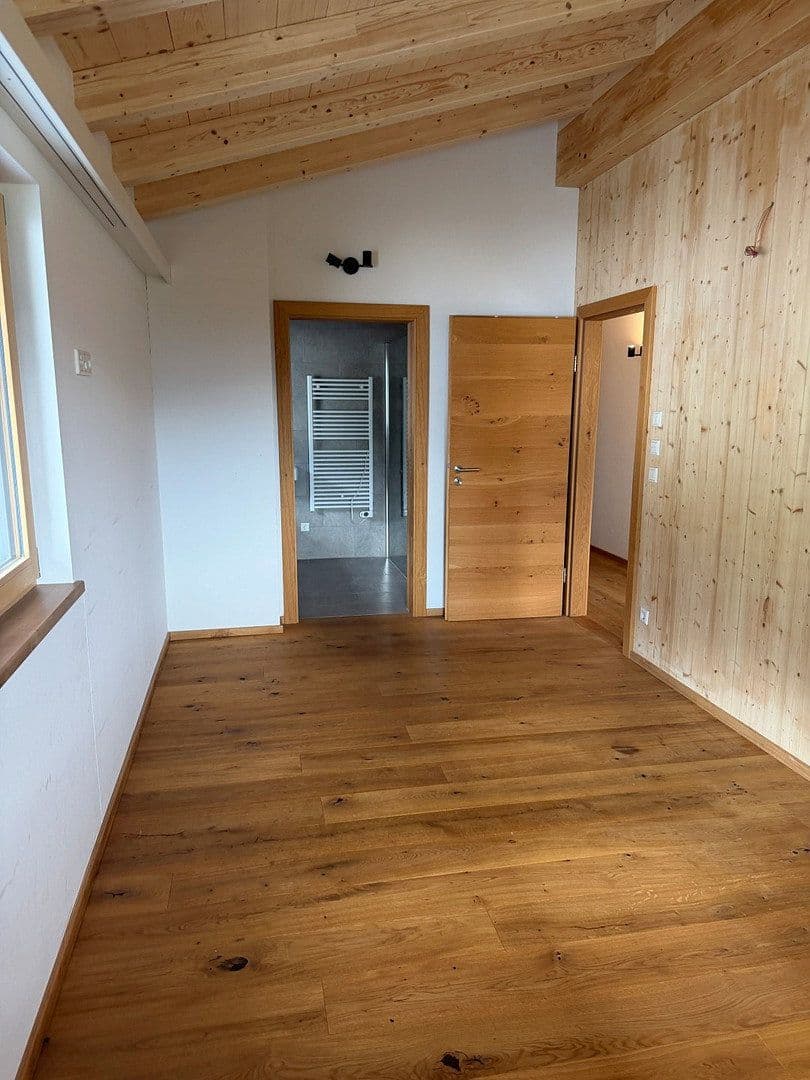 Prenájom bytu 3-izbový 82 m², Bahnhofstraße 12, Bramberg am Wildkogel, Salzbursko Prenájom bytu 3-izbový 82 m², Bahnhofstraße 12, Bramberg am Wildkogel, Salzbursko