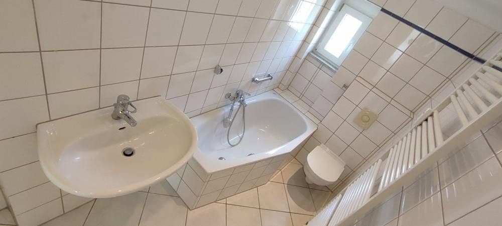 Prenájom bytu 3-izbový 71 m², Elisabethstraße 12b, Berlin, Berlín Prenájom bytu 3-izbový 71 m², Elisabethstraße 12b, Berlin, Berlín